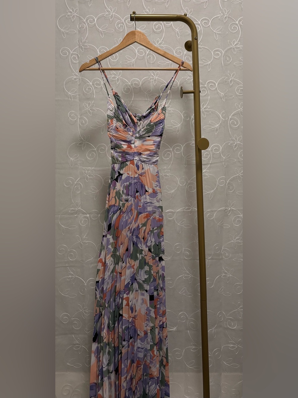 ASTR Floral Pleated Maxi Dress Size Medium